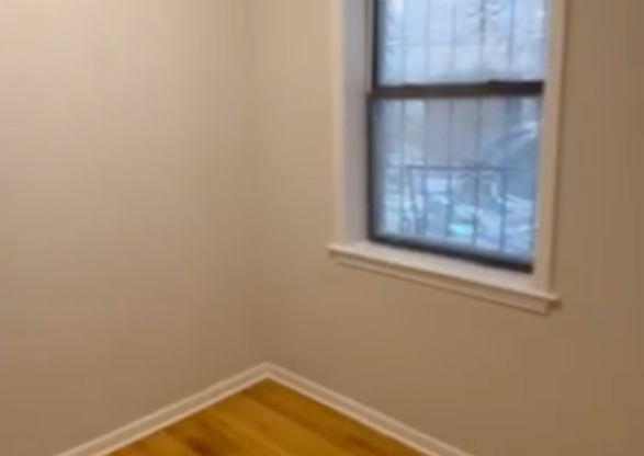 2 beds, 1 bath, $1,975, Unit 931-103
