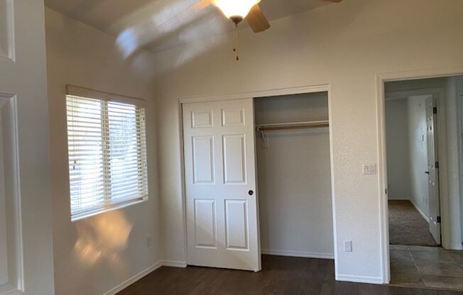 3 beds, 2 baths, $2,450, Unit Maricopa Ave