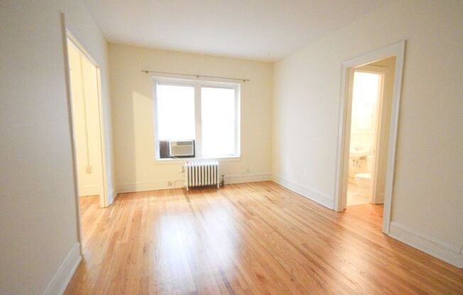 1 bed, 1 bath, 575 sqft, $1,001, Unit 204