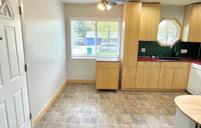 Parkrose Heights neighborhood, 3 bedroom, beautiful yard, finished basement