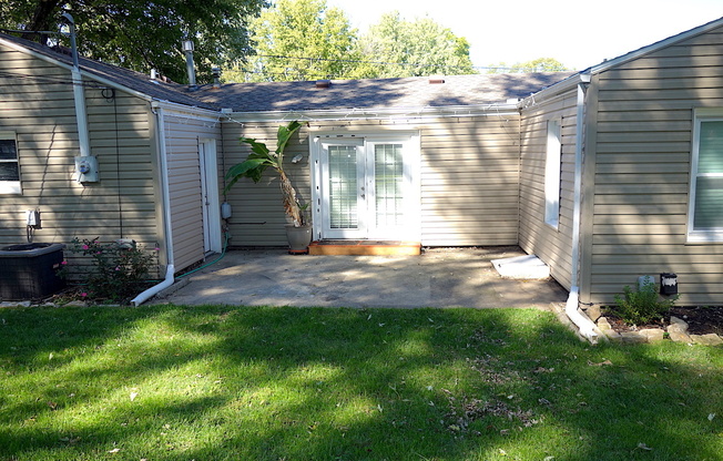 3 beds, 2 baths, $1,899