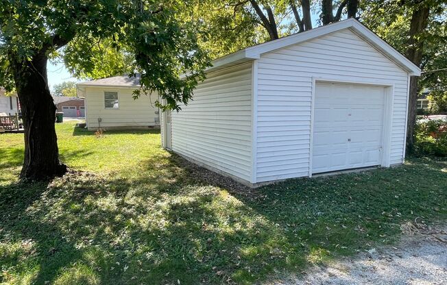 Ranch-tastic Living: Rent this 'Chatham Charm' 3 Bed/1 Bath Home with Garage Goodness!