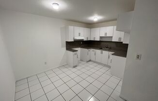 3 beds, 1 bath, 942 sqft, $2,050, Unit 6238