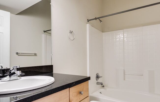 Studio, 1 bath, 457 sqft, $1,196, Unit 212
