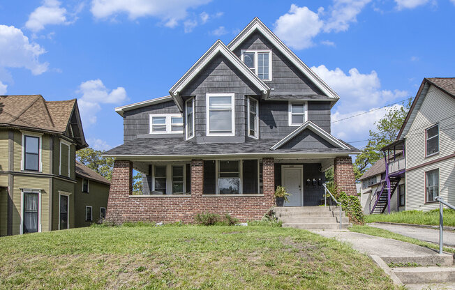 335 JAMES AVE SE