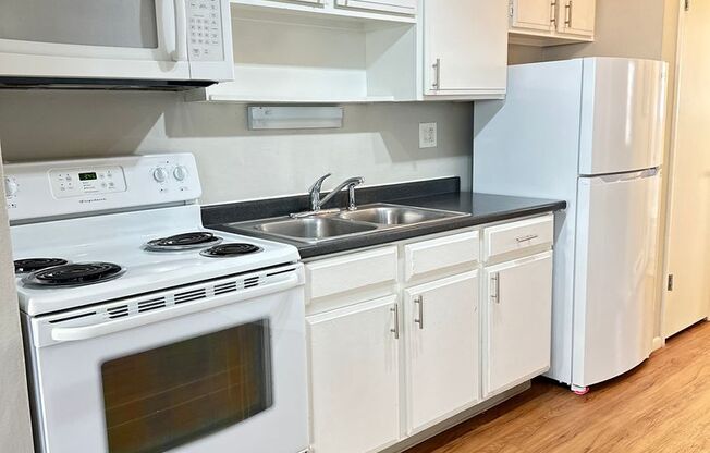 1 bed, 1 bath, 750 sqft, $1,200, Unit Unit 204