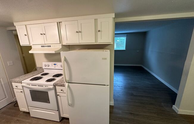 2 beds, 1 bath, 864 sqft, $1,450, Unit Unit 2