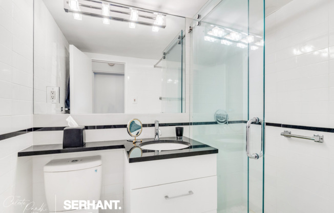 1 bed, 1 bath, $4,400, Unit 4E