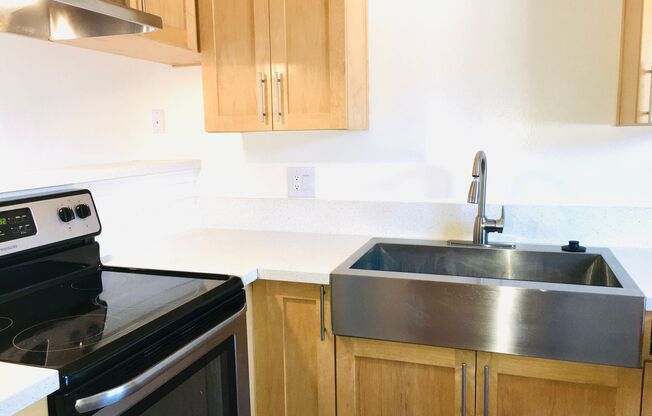 2 beds, 1.5 baths, 866 sqft, $2,825, Unit 811P5