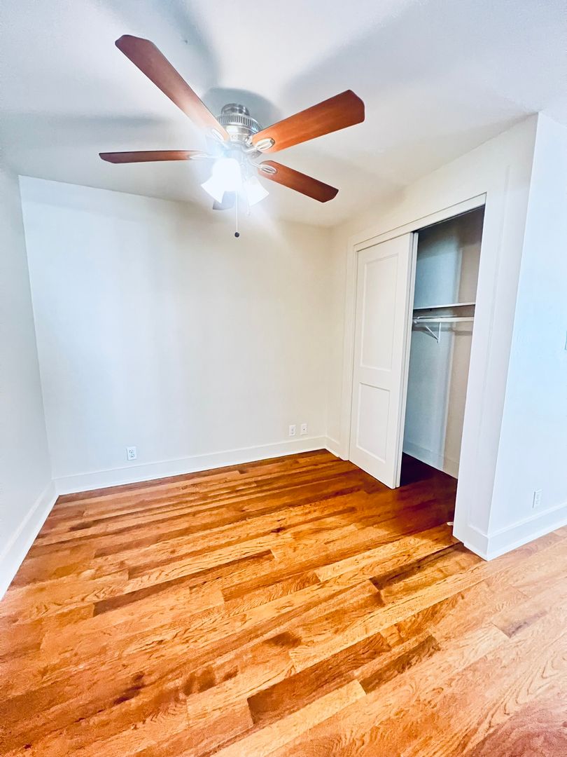 3901 Red River