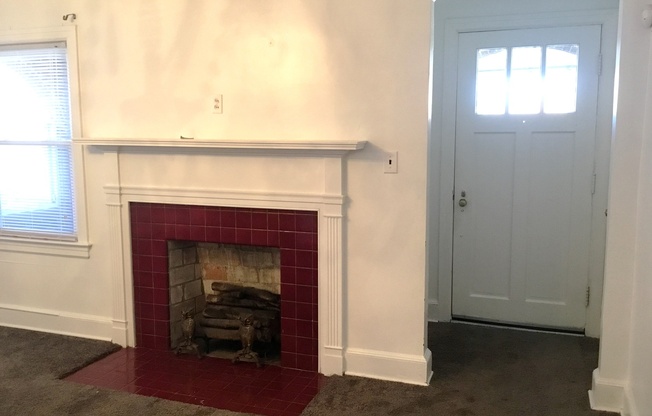 3 beds, 1 bath, $1,395