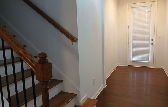 3 beds, 2.5 baths, $2,195
