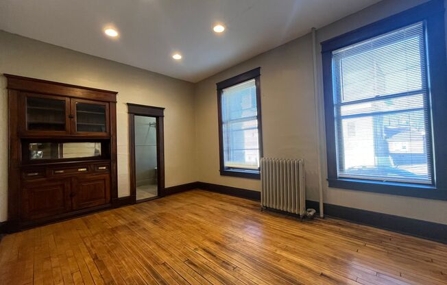 1 bed, 1 bath, 406 sqft, $930, Unit 2