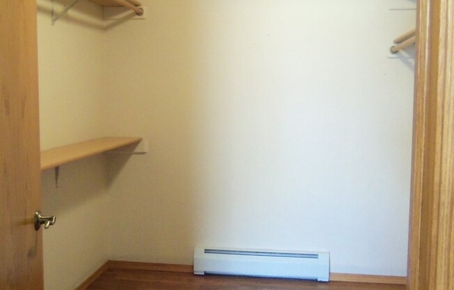 2 beds, 1 bath, 1,200 sqft, $1,329.99, Unit 156-10