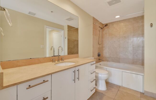 1 bed, 1 bath, 755 sqft, $2,550, Unit #426