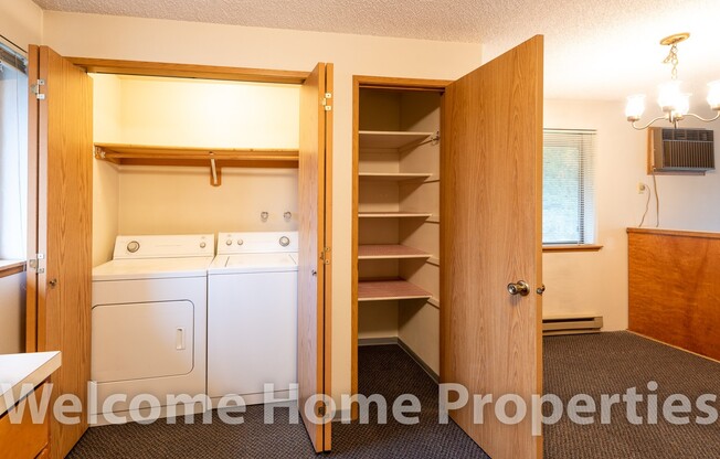 2 beds, 1 bath, 864 sqft, $1,375