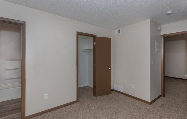 1 bed, 1 bath, 650 sqft, $600, Unit 3515 N Main Street Apt 2