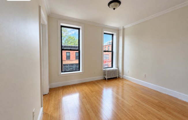 365 HOYT ST