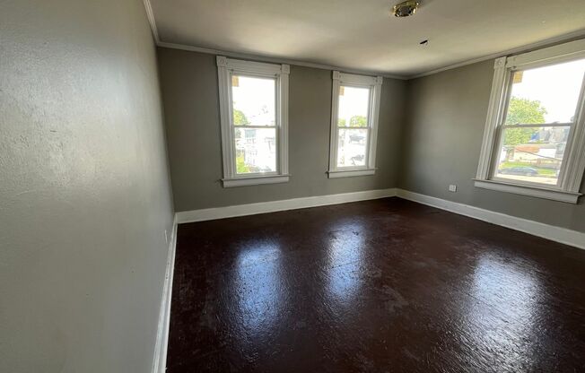 3 beds, 1 bath, $1,350