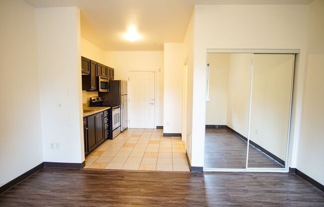 Studio, 1 bath, 335 sqft, $1,125, Unit 02