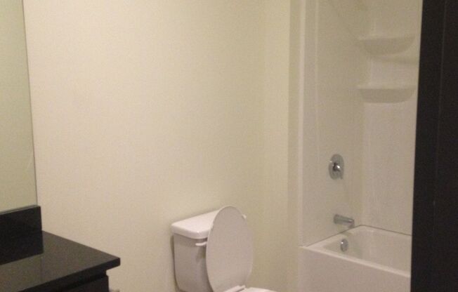 1 bed, 1 bath, 629 sqft, $1,650, Unit 201