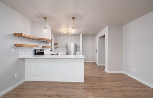 Modern Waterfront Living at The McCormick Pier! $500 off 1st month rent!!!