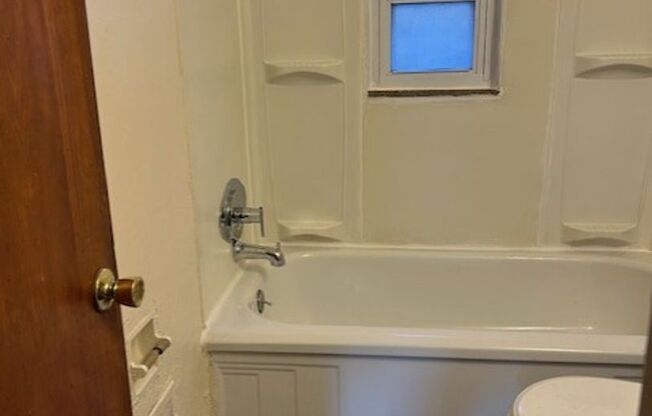 Affordable & Convenient Rental in Wilkinsburg