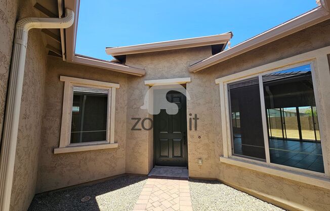 Beautiful 4 bedroom and 2.5 bathroom