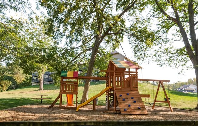 2 beds, 1.5 baths, 874 sqft, $1,075