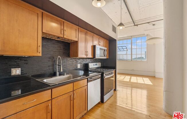 Studio, 1 bath, 980 sqft, $2,500, Unit 519