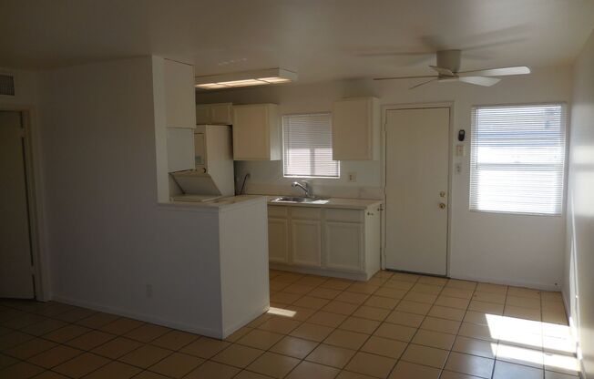 2 beds, 1 bath, $1,800, Unit # 1