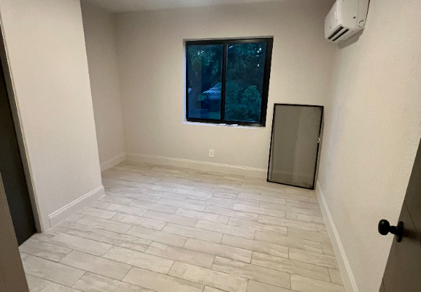 3 beds, 1 bath, 850 sqft, $3,091