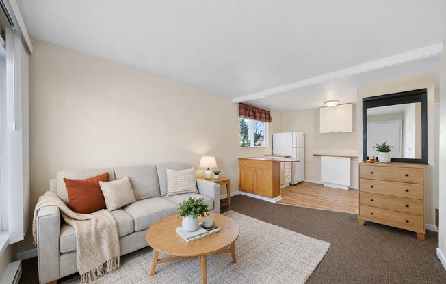 1 bed, 1 bath, 500 sqft, $1,545, Unit 13