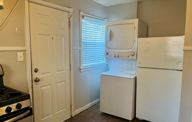 Great location in Garden District seconds from Downtown and LSU!