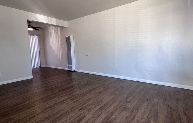 2 beds, 1 bath, 950 sqft, $2,695, Unit 6