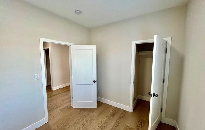 SPECTACULAR, TOP FLOOR 2 BED/1 BATH FULLY RENOVATED!!!