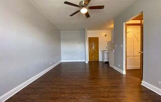 Studio, 1 bath, 375 sqft, $1,300, Unit 4031-409