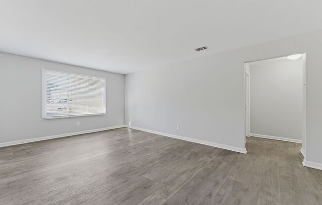 1 bed, 1 bath, 725 sqft, $1,150, Unit P6