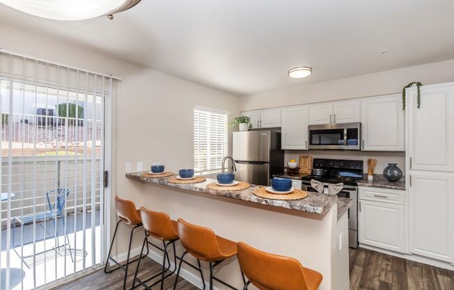 4 beds, 2 baths, 1,375 sqft, $1,599, Unit 18102