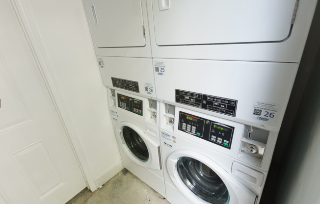 Studio, 1 bath, 325 sqft, $2,398, Unit 15