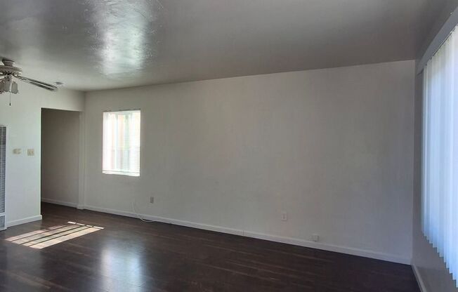 RECENTLY REDUCED!!! Great 2-Bedroom. MUST SEE!!