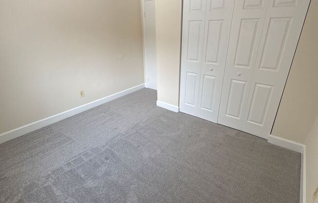 3 beds, 2 baths, 1,300 sqft, $2,100, Unit 3335 #202