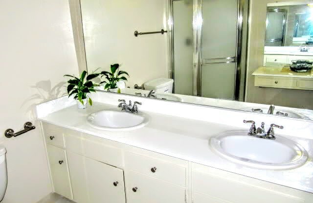 2 beds, 2 baths, 1,200 sqft, $3,095, Unit 111