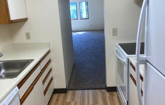 Studio, 1 bath, 683 sqft, $1,375, Unit 213