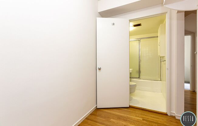 Studio, 1 bath, $2,050