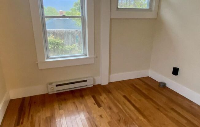 1 bed, 1 bath, $1,100