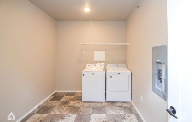 2 beds, 2 baths, 1,092 sqft, $1,750, Unit 5521-5430