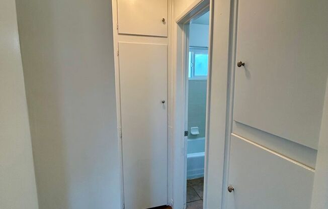 1 Bed, 1 Bath in Central SD! Water/Trash Included