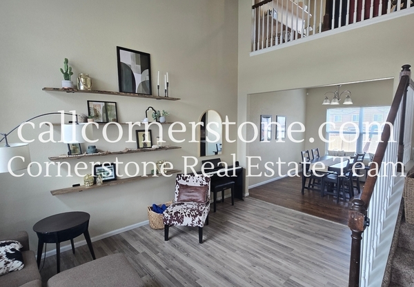 8366 HARDWOOD CIR