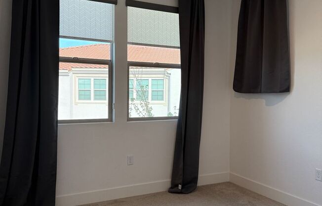 3 beds, 2.5 baths, $2,745, Unit UNIT 23102
